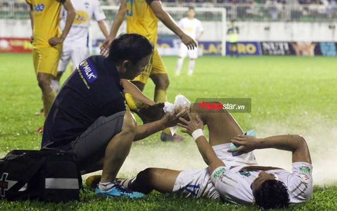 Từ Vũ Văn Thanh đến 'trò bịp' chấn động bóng đá Việt Nam Ảnh 2