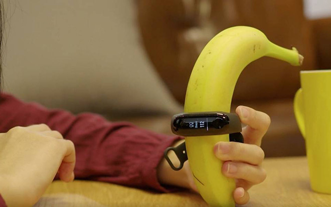 Thử nghiệm thú vị: Cuộn giấy vệ sinh, cốc cà phê hay thậm chí là trái chuối cũng có 'nhịp tim' Ảnh 2