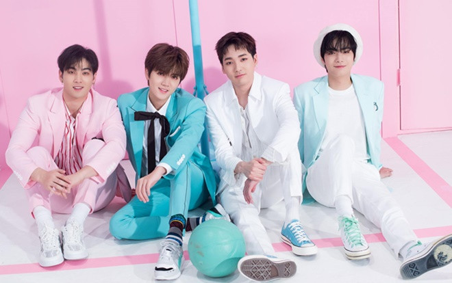 Nu'est W phát hành album cuối cùng đối đầu WANNA ONE: Sân khấu 'Produce 101' tái hiện Ảnh 2