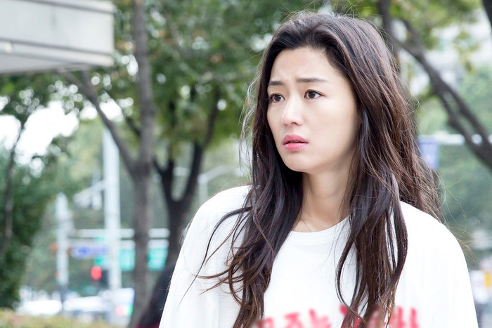 Phản hồi tiêu cực của khán giả Hàn khi Jeon Ji Hyun trở lại màn ảnh qua phim của biên kịch 'Hoa du ký'