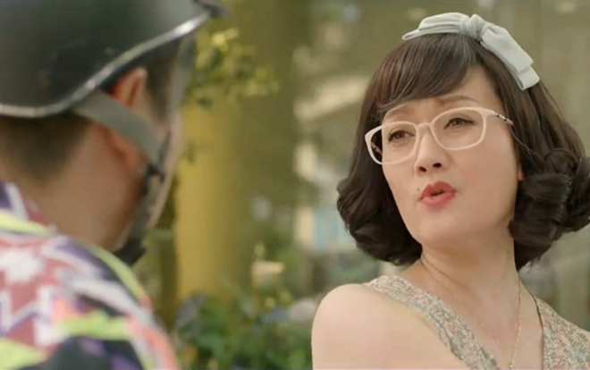 'Yêu thì ghét thôi': Vợ chồng Vân Dung - NSƯT Chí Trung đi xem phim, nổi hứng hâm nóng tình cảm Ảnh 2