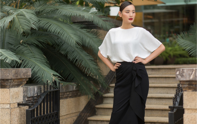 Lê Thuý ăn diện sang trọng, bỏ quên chồng 'lẻ bóng' đón tuổi mới Ảnh 2