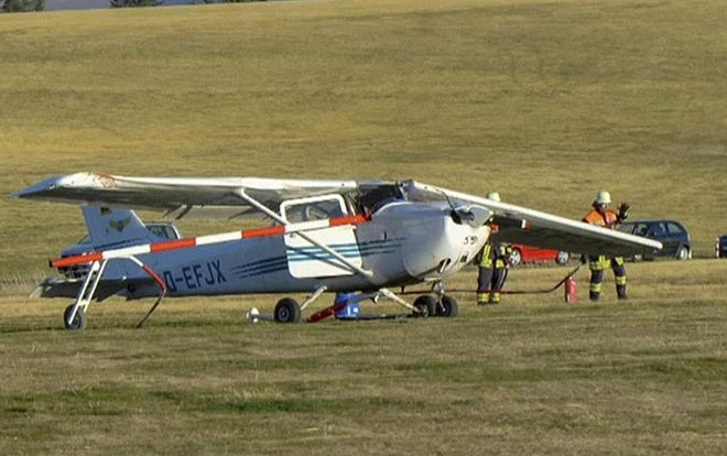 Máy bay lao vào đám đông ở Đức khiến 3 người thiệt mạng Ảnh 2