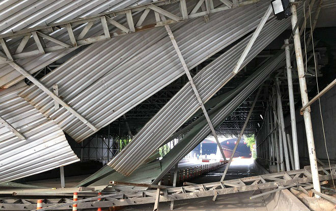 Tài xế xe tải làm sập giàn giáo thi công cầu vượt tại hầm Thủ Thiêm rồi bỏ chạy Ảnh 2