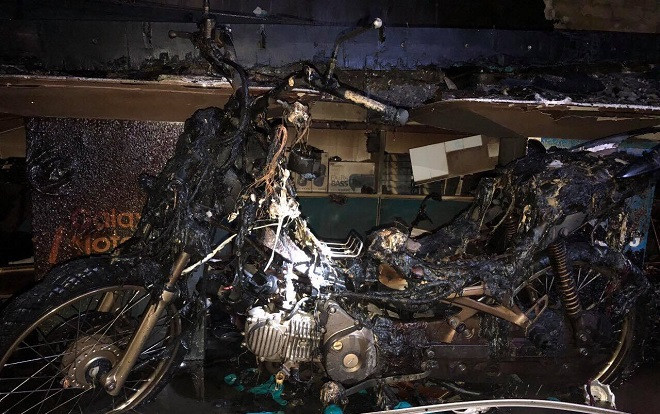 Cháy nhà 3 tầng kinh doanh điện thoại Hoàng Hà mobile, thiệt hại nhiều tỷ đồng Ảnh 2