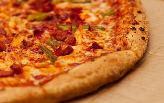 Kỳ lạ người đàn ông 44 tuổi ăn Pizza mỗi tối suốt 37 năm cuộc đời Ảnh 2