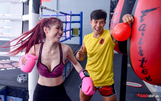 Hot girl Thùy Dương nóng bỏng vượt thử thách của nhà vô địch Muay Thái Ảnh 2