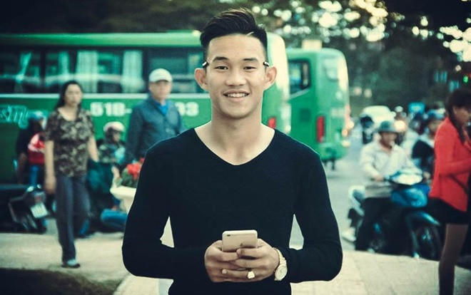 Phía sau cánh cửa đưa đến cảnh nóng của sao U19: 'Sơn ơi, đứng dậy mà đi' Ảnh 2