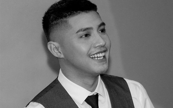 Không cần đội mũ kín mít nữa, Noo Phước Thịnh chính thức xuất hiện với mái tóc 'phong trần điểm 10' trước truyền thông rồi đây! Ảnh 2