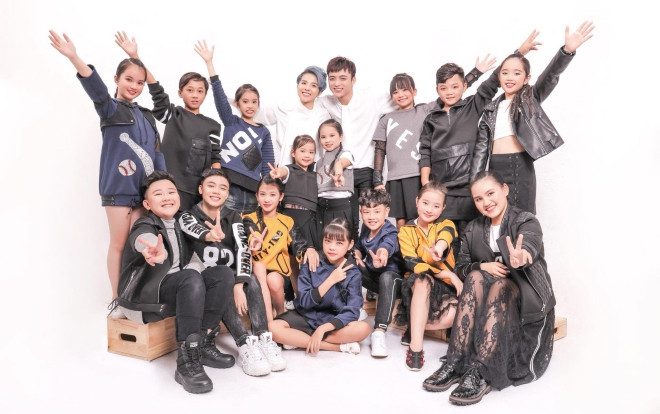 'Mềm tim' trước bộ ảnh kỷ niệm đáng yêu của team Sơn Tường trước thềm Đối đầu đầy căng thẳng Ảnh 2