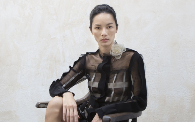 Siêu mẫu vàng 1 thời Bảo Hòa khoe thần thái cuốn hút với váy áo chuẩn hot trend thu đông Ảnh 2