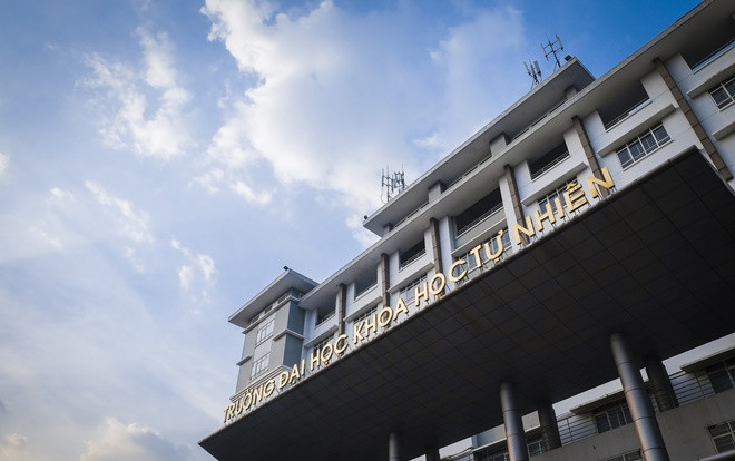 Trường Đại học dễ thương, lãng mạn nhất Sài Gòn, nơi có 'ghế đá FA' dành cho người cô đơn nổi đình nổi đám một thời Ảnh 2