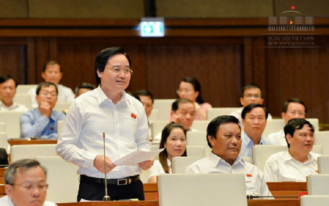 Bộ trưởng Phùng Xuân Nhạ giải trình trước Quốc hội các vấn đề liên quan đến gian lận thi cử và sách giáo khoa Ảnh 2