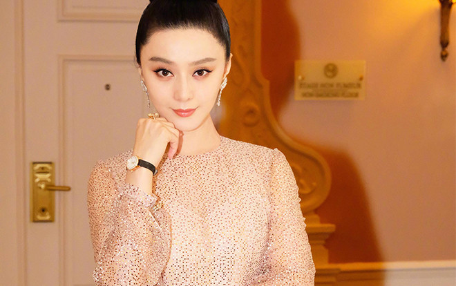 Phạm Băng Băng 'thiếu tiền bán quần áo cũ' nhưng lại chịu chi tiền tỷ để đi máy bay cá nhân? Ảnh 2