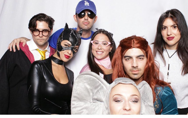 Fan 'rớt hàm' xem dàn sao Hollywood hóa trang Halloween Ảnh 2