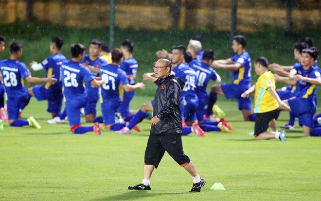 HLV Park Hang Seo và 'canh bạc' mang tên quân bầu Hiền Ảnh 2