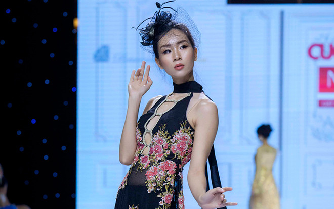 Giải đồng siêu mẫu Đông Hạ catwalk lả lướt như gió thoảng mây bay Ảnh 2