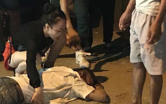 Vận động lái xe Mazda CX5 chèn qua người, bắn thủng bụng tài xế taxi ra đầu thú để hưởng khoan hồng Ảnh 2