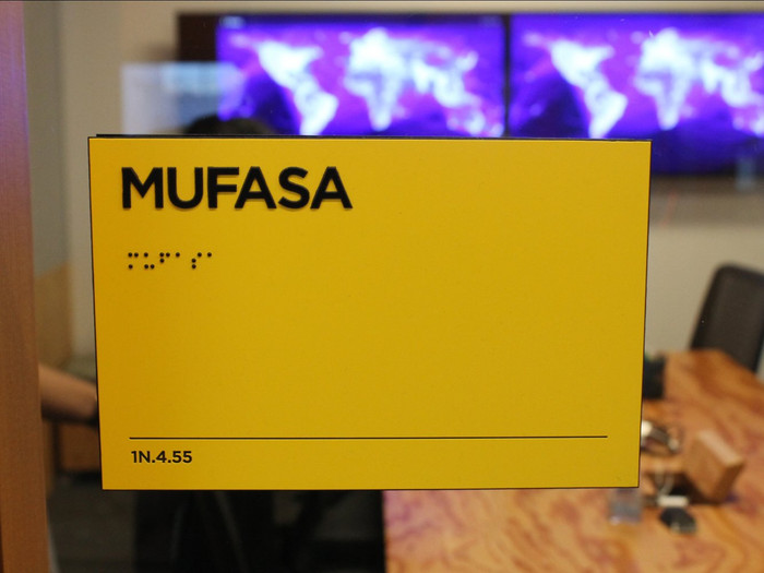 Anh thường ở văn phòng khoảng 10 đến 12 giờ mỗi ngày - dù vậy Hussain cho biết anh cảm thấy mình không có một sự cân bằng giữa cuộc sống và công việc quá tệ. Ảnh: Business Insider