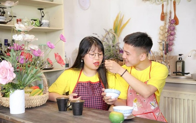 'Đá bay' tình cũ chỉ sau 2 tháng hẹn hò, mới sang Nhật du học 1 tuần nữ sinh ngực khủng đã có ngay tình mới? Ảnh 2