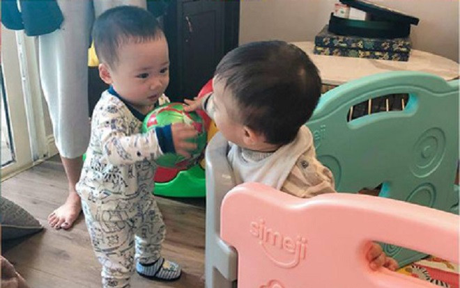 Con trai 'hot girl Bella' bất ngờ xuất hiện có phần gầy đi sau một thời gian biệt tăm biệt tích cùng mẹ Ảnh 2