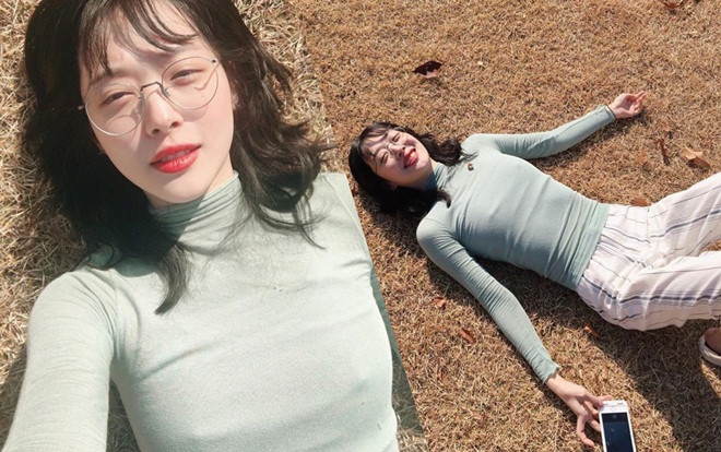 Sulli lại khoe ảnh 'thả rông', khán giả Hàn khen ngợi và ra sức bảo vệ Ảnh 2