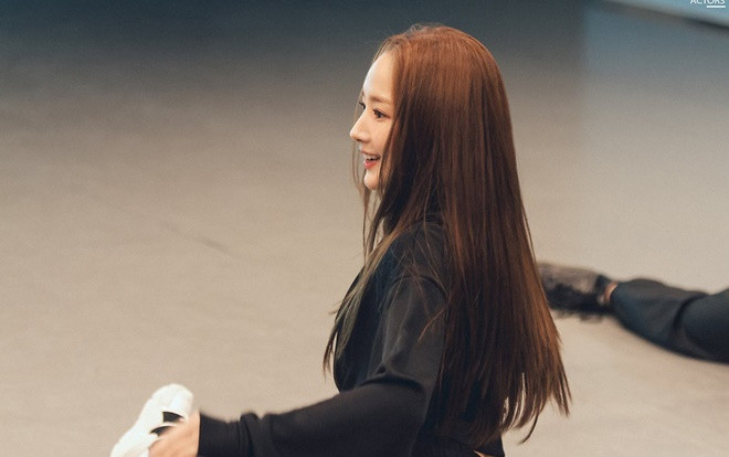 Park Min Young khoe vẻ đẹp nữ thần trong loạt ảnh hậu trường buổi nhảy cover gây bão mạng Ảnh 2