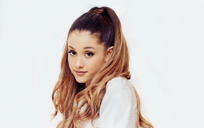 Sao quốc tế và hàng triệu người mộ điệu đang ‘phát cuồng’ sự trở lại của Ariana Grande như thế nào? Ảnh 2