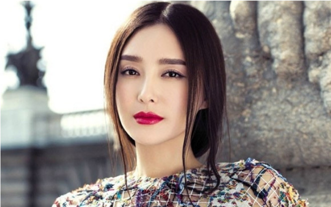 Nổi tiếng nhưng tiết kiệm đến độ mua mỹ phẩm không nhãn 70 nghìn chỉ có thể là Phú Sát hoàng hậu - Tần Lam Ảnh 2