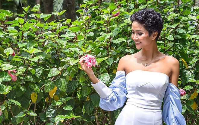 H’Hen Niê khiến fan vô cùng lo lắng khi bị chấn thương đầu gối trước khi lên đường ‘chinh chiến’ Ảnh 2