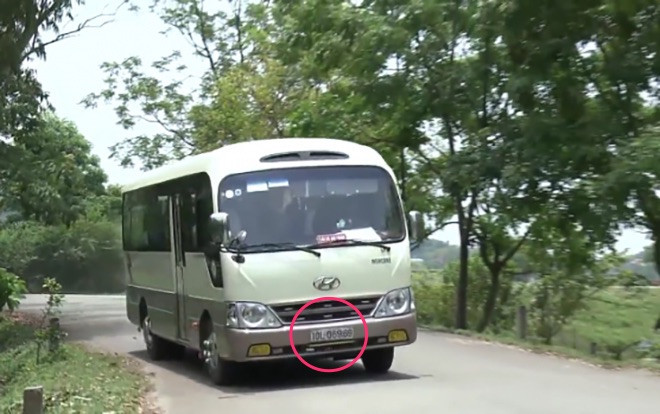 'Săm soi' biển số xe kì lạ và chưa từng có xuất hiện trong 'Quỳnh Búp Bê' Ảnh 2