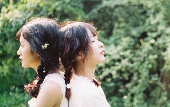 'Daisies on the rock' bộ ảnh minh chứng cho chuyện tình bách hợp lãng mạn Ảnh 2