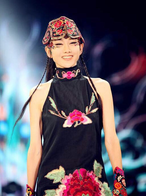 20 năm không ăn dù chỉ một hạt cơm, tuổi 62 'Thiên nga Trung Quốc' vẫn trẻ như gái đôi mươi Ảnh 6