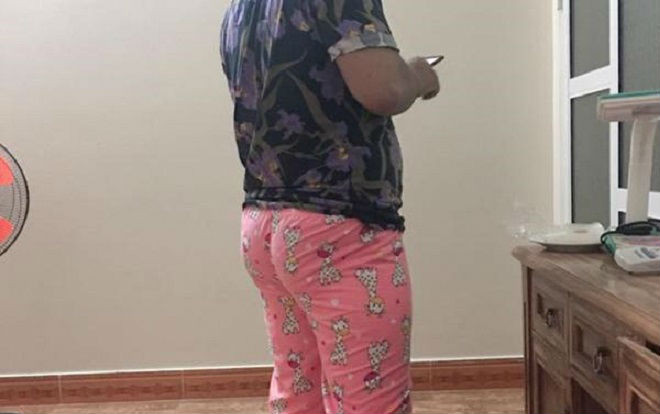 Mặc nguyên chiếc quần hồng họa tiết hoạt hình để mua vui cho vợ bầu khó ở, anh chàng bất ngờ trở thành 'người chồng quốc dân' Ảnh 2