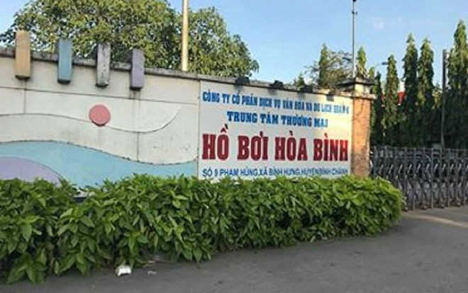 Đi tập bơi cùng con trai, mẹ bị ngạt nước tử vong dưới hồ bơi ở Sài Gòn Ảnh 2