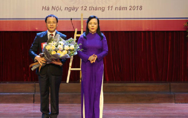 Hiệu trưởng mới vừa được bổ nhiệm của Đại học Y Hà Nội là ai? Ảnh 2