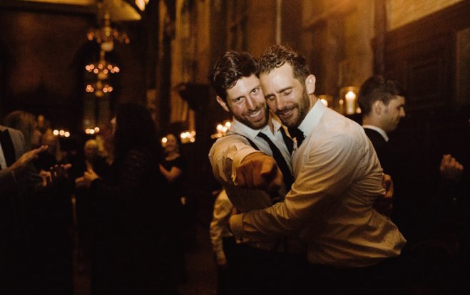 Chuyện tình mùa đông đầy hạnh phúc và hôn lễ tinh tế của cặp đôi đồng tính New York Ảnh 2