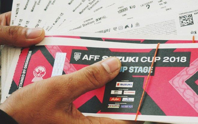 Sinh viên ĐH Xây dựng, Bách khoa khóc ròng khi 'chia tay' chiếc vé xem trận đấu AFF Cup Việt Nam - Malaysia Ảnh 2