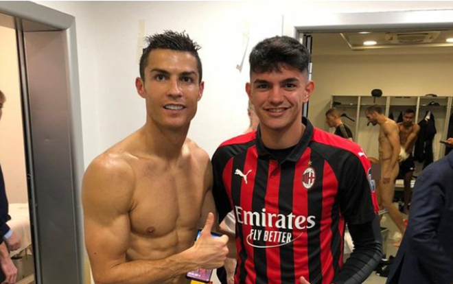 Cristiano Ronaldo làm lộ hình ảnh ‘của quý’ đồng đội Chiellini Ảnh 2