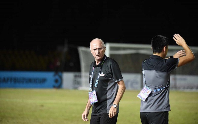 Thắng nhẹ Singapore, HLV Eriksson vẫn 'ấm ức' vì mất trung vệ từng đá ở V.League Ảnh 2