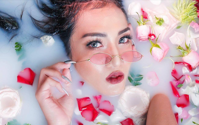 Chuyện tình cảm động của cặp đôi hoán đổi giới tính cho nhau của người đẹp chuyển giới Thiên Nhã Ảnh 2