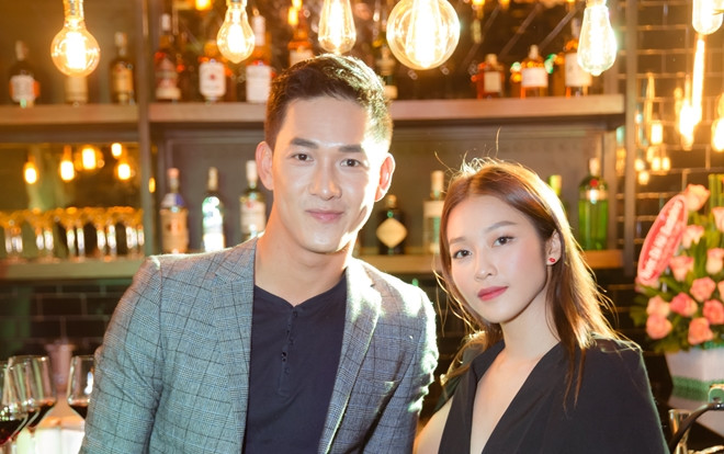 'Hậu duệ mặt trời' đã đóng máy nhưng Khả Ngân và Song Luân vẫn quyết 'tình bể bình' khiến fan 'điên đảo' Ảnh 2