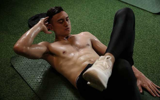 Cận cảnh thủ môn Đặng Văn Lâm khoe body 6 múi khiến chị em ‘chết mê’ Ảnh 2
