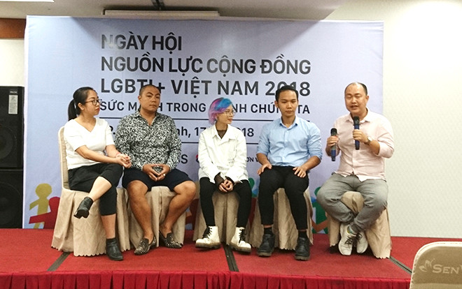 Lá cờ lục sắc tung bay tại Ngày hội Nguồn lực cộng đồng LGBTI+ Việt Nam Ảnh 2