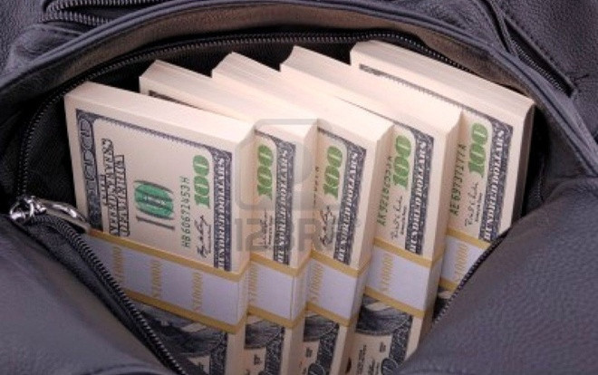 Nhặt được túi tiền, người đàn ông đi ngay tới ngân hàng làm 1 điều khiến ai cũng nể phục Ảnh 2