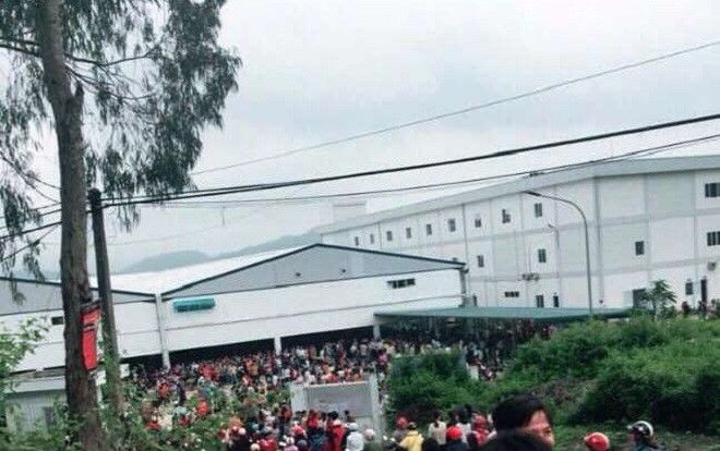 Thanh Hóa: Hàng nghìn công nhân đình công phản đối chất lượng bữa ăn Ảnh 2