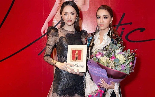 Hương Giang quyến rũ đọ sắc với Bích Phương ma mị khoe chân dài nóng bỏng Ảnh 2