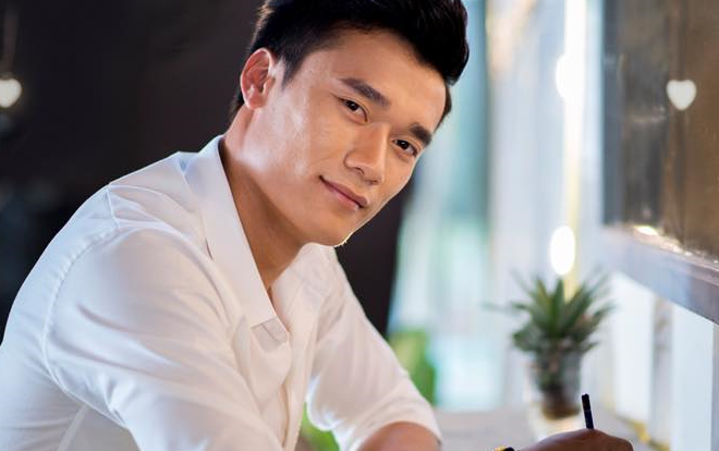 Trước đại chiến Myanmar, 'thủ môn quốc dân' Bùi Tiến Dũng mải mê gọi facetime với gái xinh Ảnh 2