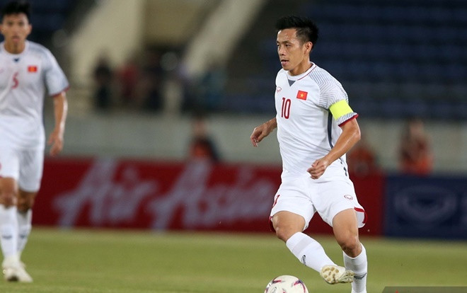 HLV Park Hang Seo bỏ Văn Quyết hay Quang Hải? Ảnh 2