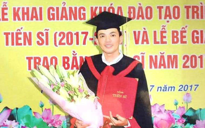 Nguyên giảng viên một trường Đại học đã có vợ con nhưng vẫn 'lừa tình' nhiều phụ nữ khác, tiếp tục kết hôn và sinh con Ảnh 2